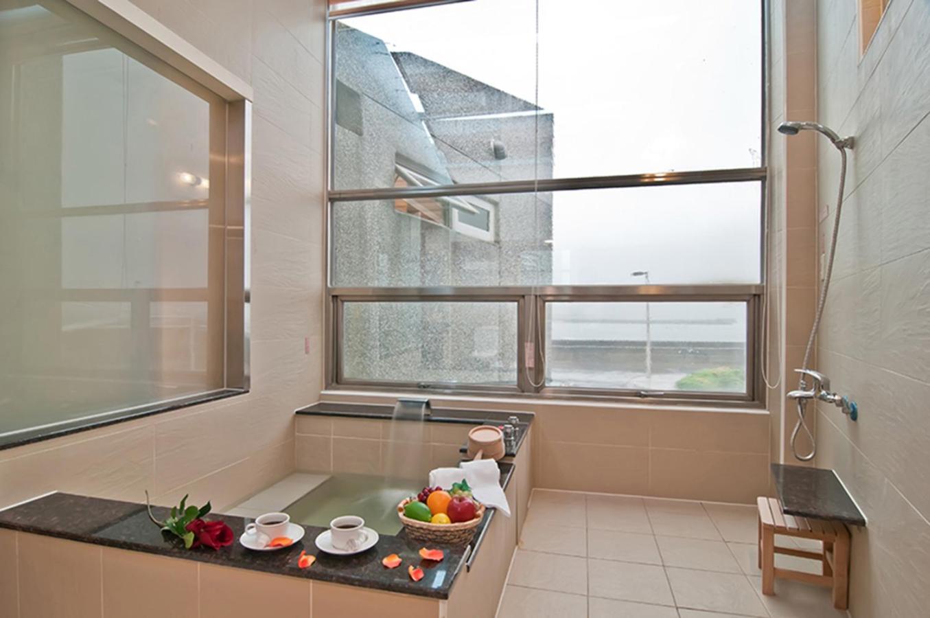 Jinshan Sakura Bay Hot Spring Hotel Esterno foto
